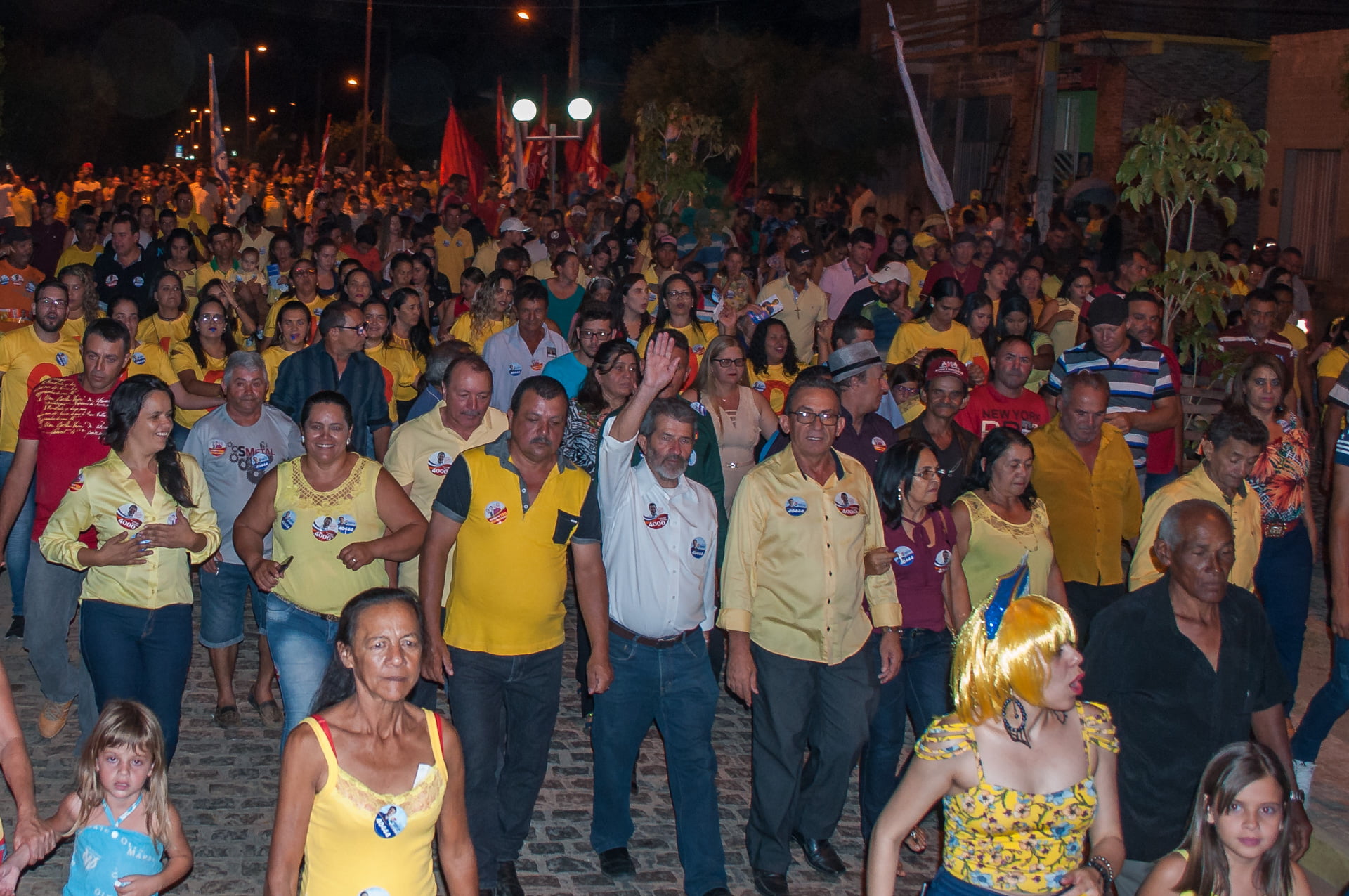 Comício em apoio a Clodoaldo Magalhães e Gonzaga Patriota em Solidão
