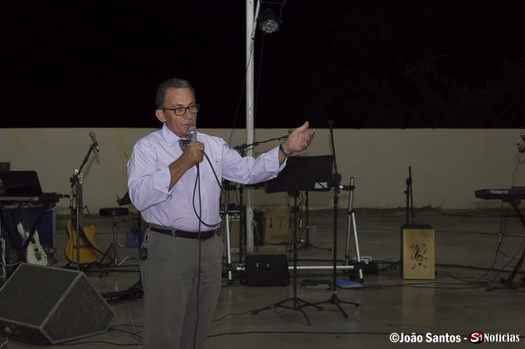 Prefeito Djalma Alves durante seu pronunciamento