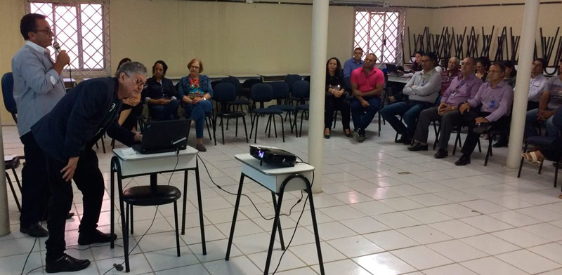 Prefeito Djalma Alves se pronunciando durante o 3º encontro do território vivo – Foto: Divulgação