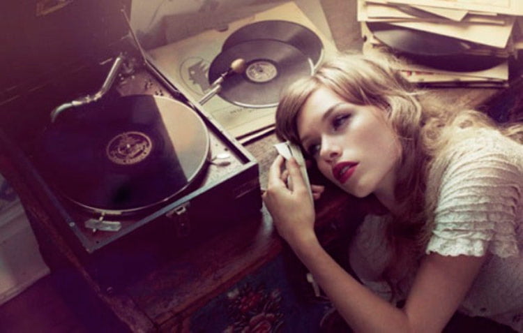 O fato da música ter sido banida da Hungria só aumentou o interesse das pessoas por ela – Foto: Reprodução