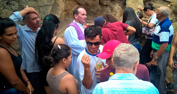 Fonte dos milagres é reinaugurada – Foto: Girleno Veras