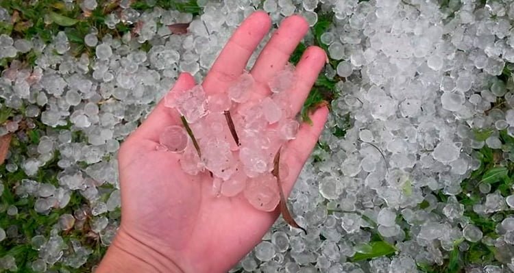 Chuva de granizo é registrada em Juru