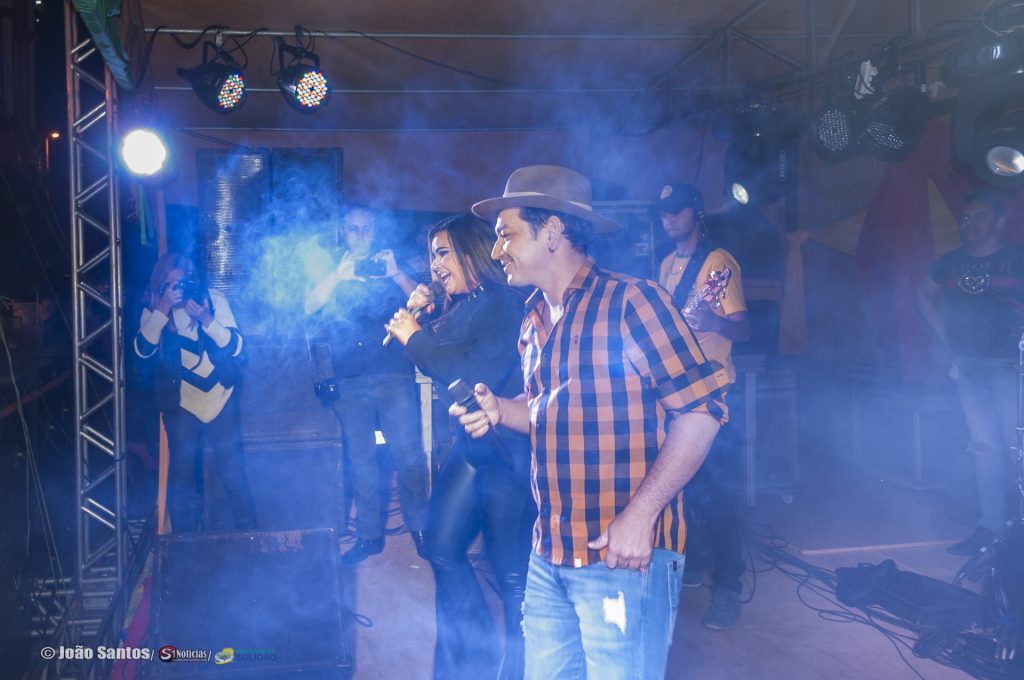 O Solijoão contou show da banda Forró Precateado - Mais foto na nossa página O Solijoão contou com show da banda Forró Precateado