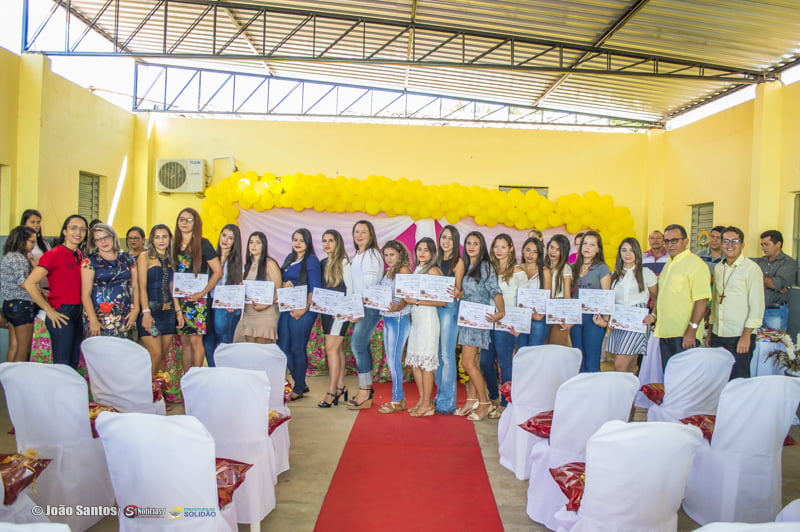 Conclusão do curso de manicure na Esc. Antônio Gomes