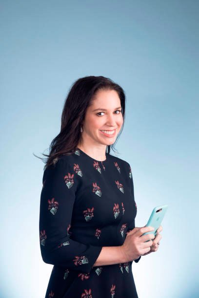 Conheça a mulher que ganha para 'xavecar' pessoas para você no tinder