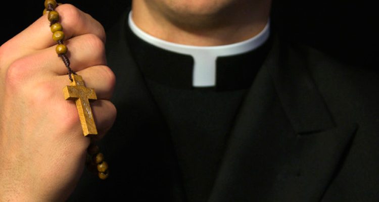 Governo recorrerá à Itália para evitar ataques de bispos