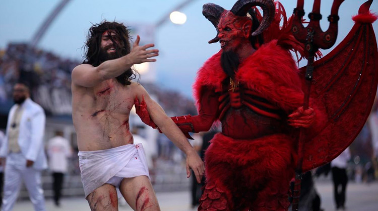 Bancada evangélica acusa Gaviões da Fiel de intolerância religiosa em desfile