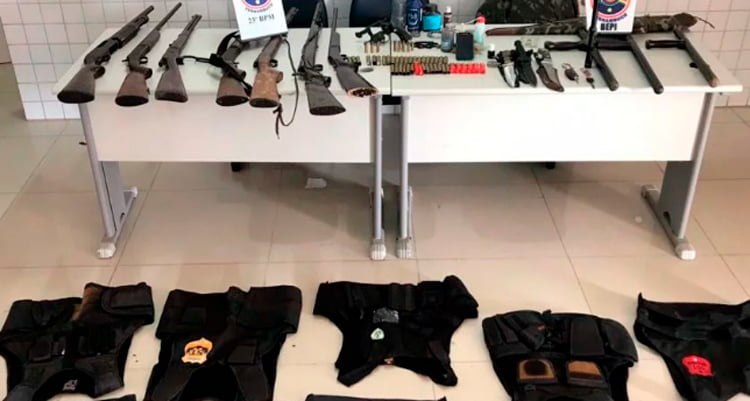 Quadrilha é presa no distrito de Jabitacá, em Iguaracy - PE