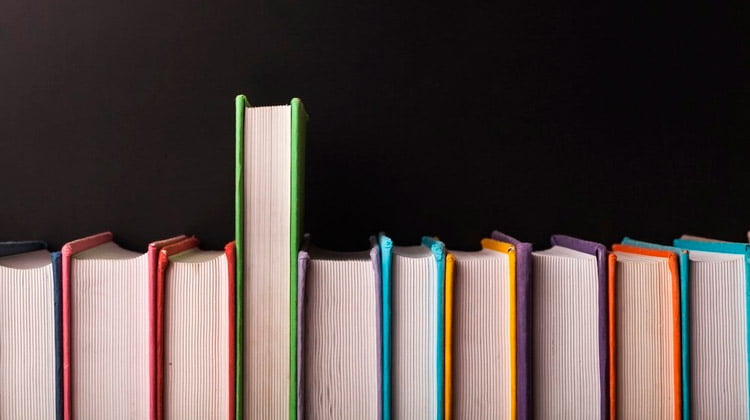 Ministro quer mudar livros didáticos para alterar visão da ditadura militar