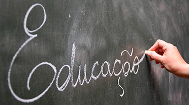 06 de agosto – Dia Nacional dos Profissionais de Educação