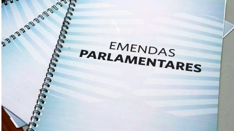 Prefeitos recebem mais dinheiro de emendas com Bolsonaro do que com Temer e Dilma