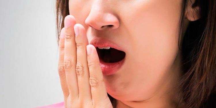 Você sabe o que são aquelas bolinhas fedidas que aparecem na garganta?