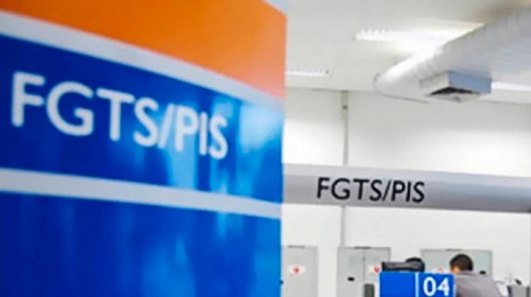 Menos da metade dos brasileiros com conta do FGTS quer sacar R$ 500