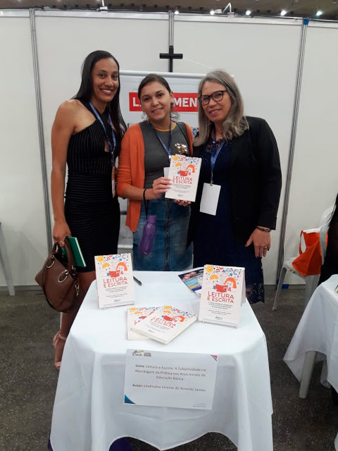 Professoras de Solidão lançam livro no VI CONEDU em Fortaleza