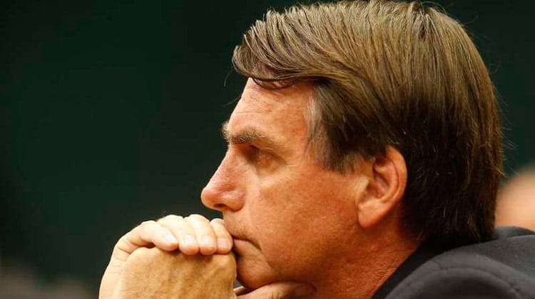 Bolsonaro aprovará fundo eleitoral de R$ 2 bi para evitar crime de responsabilidade
