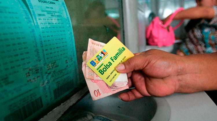 Governo retira 1,3 milhão de beneficiários do Programa Bolsa Família