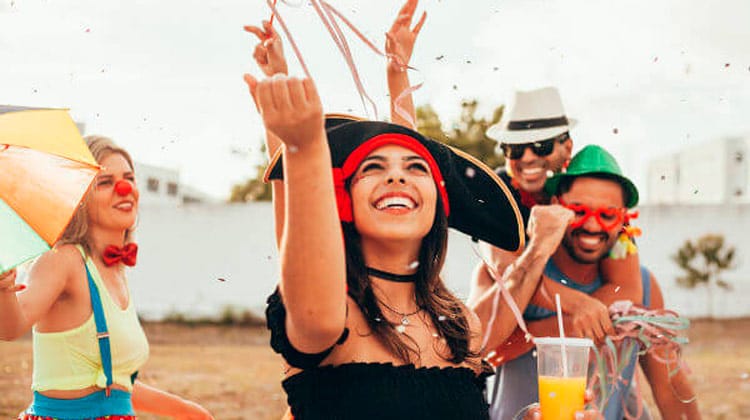 Veja os cuidados com a alimentação no Carnaval