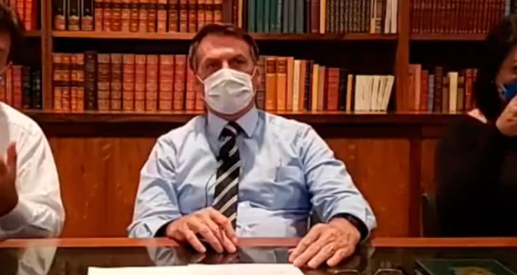 Presidente Bolsonaro testa positivo para coronavírus e espera contraprova, diz Fox News