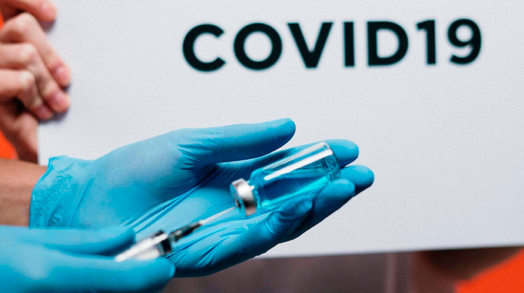 Corrida por vacina para Covid-19 se acelera