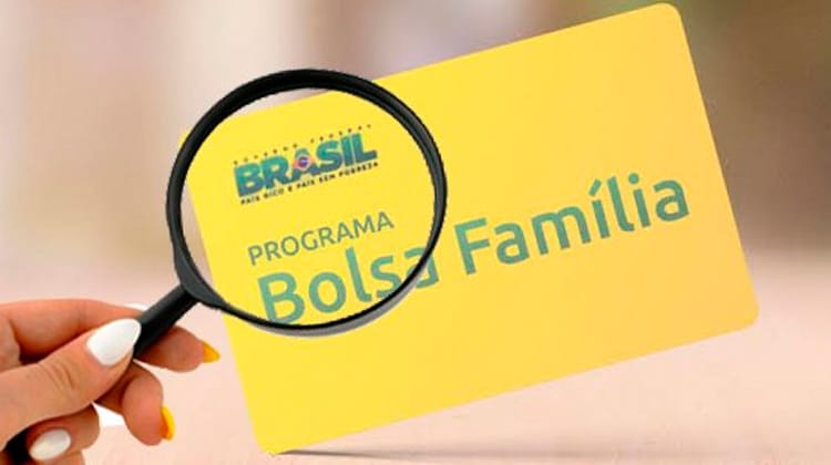 Governo suspende atualização do cadastro de beneficiários do Bolsa Família