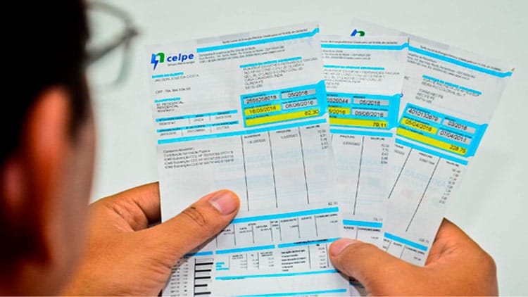 Celpe dá desconto para quem pagar contas atrasadas com cartão de crédito