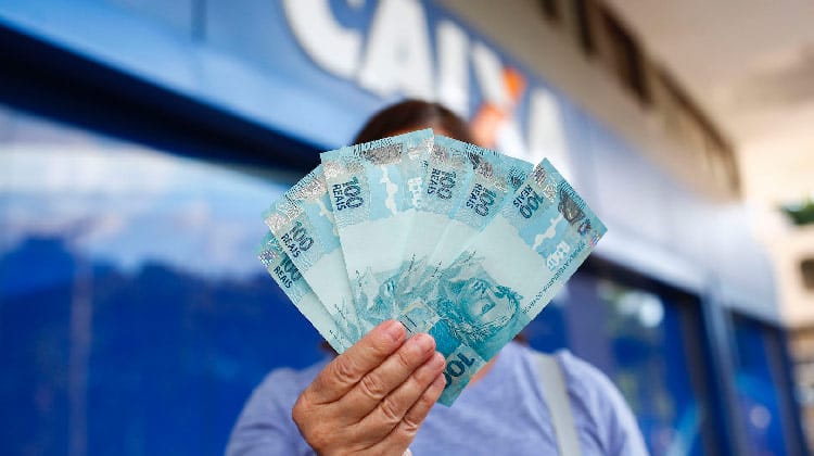 Auxílio Emergencial deve pagar mais quatro parcelas de R$ 250