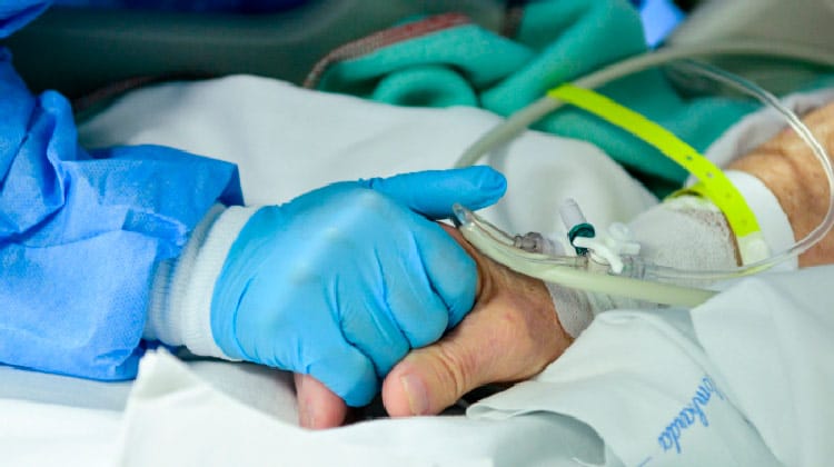 Pernambuco atinge marca de 100 mil curados e tem segunda maior redução de mortes no NE