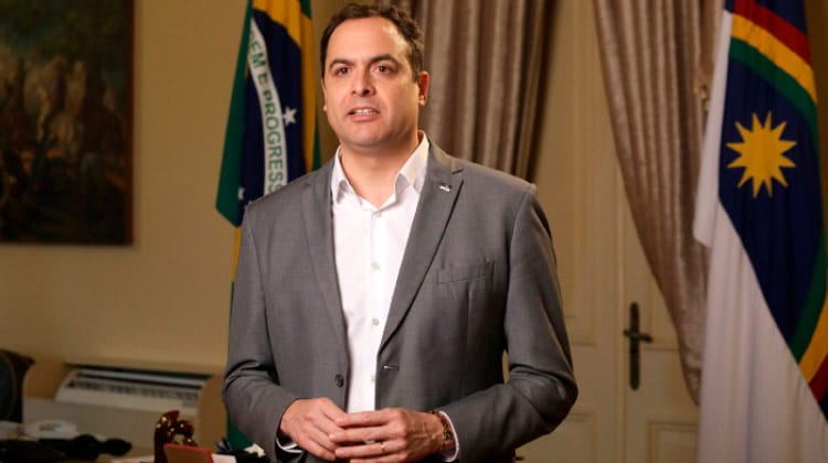 Paulo Câmara diz que não é hora para voltar as aulas presenciais do ensino básico