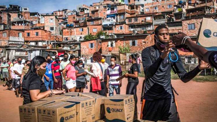 Auxílio emergencial reduziu a pobreza em 23%, diz FGV
