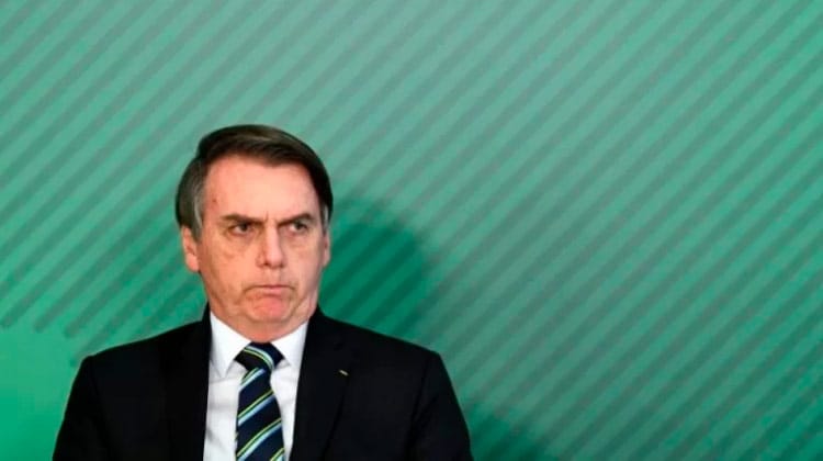 Bolsonaro critica o STF, que vai decidir sobre obrigatoriedade da vacina