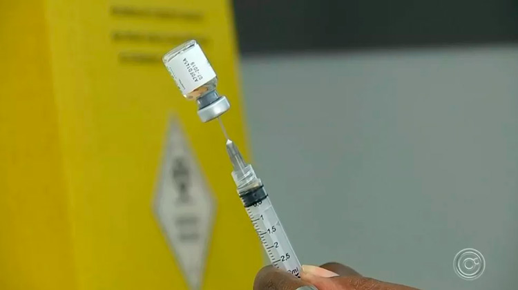 Crianças e adolescentes devem procurar unidades de saúde para atualizar vacinas