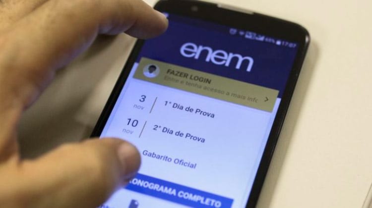 Inscritos no Enem têm até hoje para inserir foto no cadastro