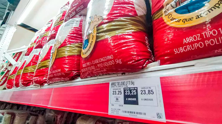 Preço do arroz sobe 18% e óleo de soja fica 27,5% mais caro em setembro, aponta IBGE