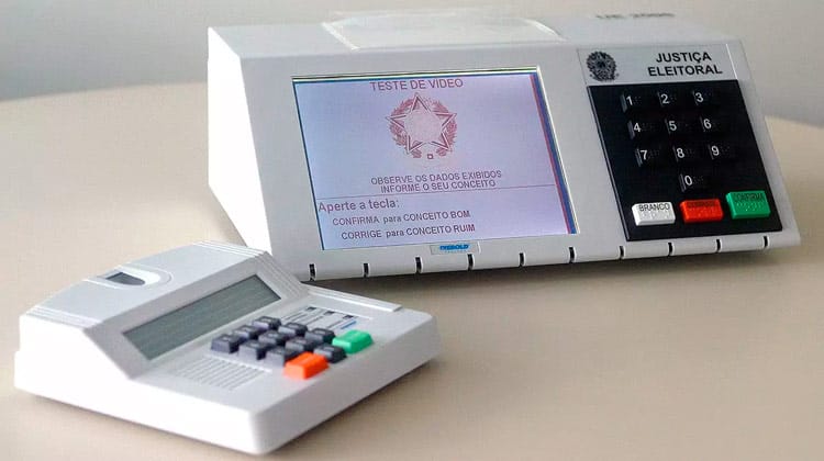 Para fazer tudo certo na urna, eleitor pode treinar pela internet