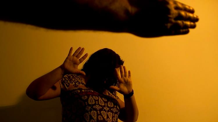 Pesquisa aponta medo de mulheres de serem vítimas de estupro