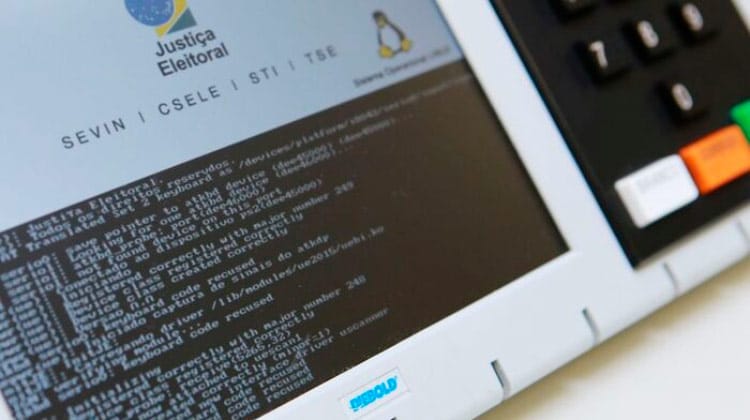 TSE: urna deverá mostrar nome de candidato com registro pendente