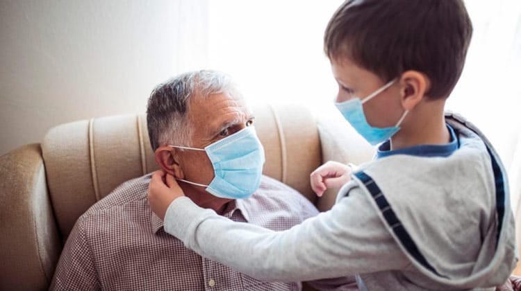 Encontrou a família e sintomas de Covid começaram agora? Isole-se e os avise