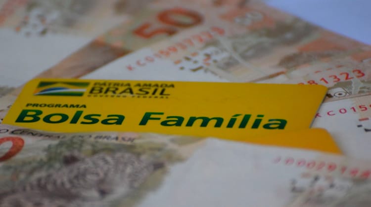 Bolsa Família ganha NOVAS regras e valor a partir desse mês