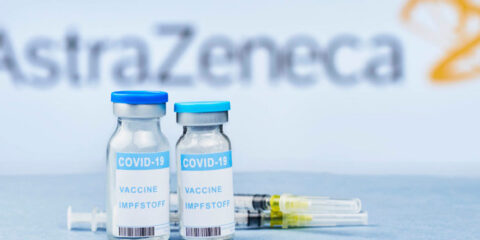 Vacina da AstraZeneca reduz transmissão após uma dose, diz estudo