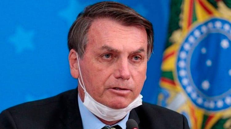 'Atividade essencial é toda aquela necessária para um trabalhador levar o pão para casa', diz Bolsonaro