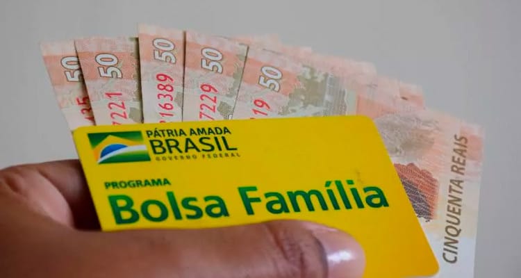 Quem recebe Bolsa Família vai receber quanto de Auxílio Emergencial?