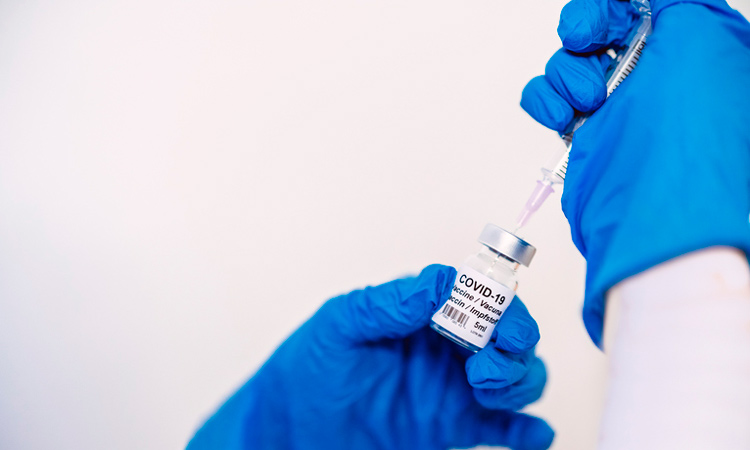 Saúde recomenda que segunda dose da vacina seja tomada mesmo fora do prazo