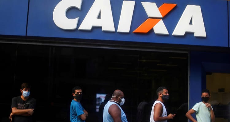 Caixa paga auxílio emergencial a nascidos em abril