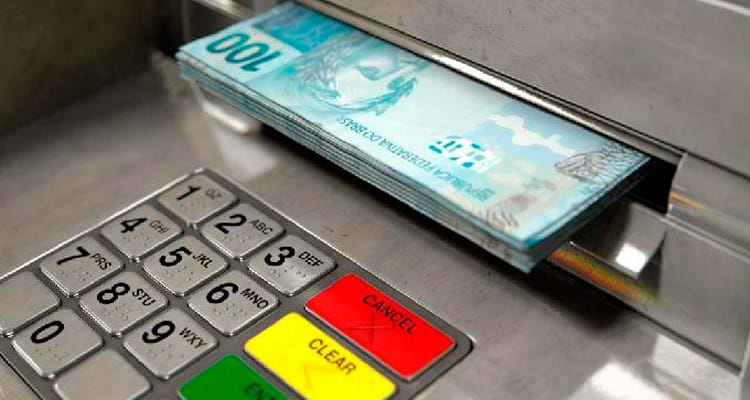 Trabalhadores nascidos em agosto podem sacar auxílio emergencial