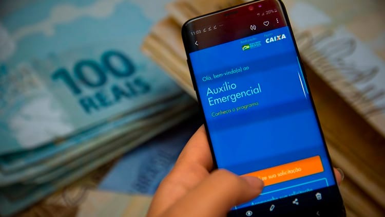 Auxílio tem penúltima parcela para novo grupo; veja quem recebe até R$ 375