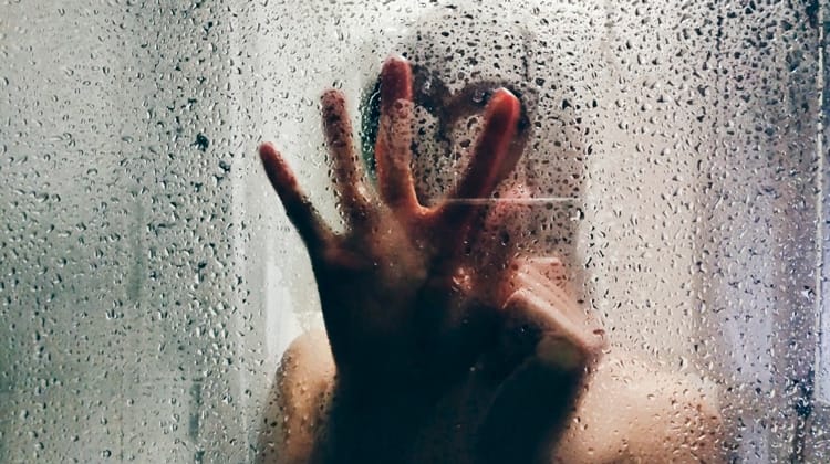 Tomar banho todos os dias faz mal para a saúde, segundo a ciência