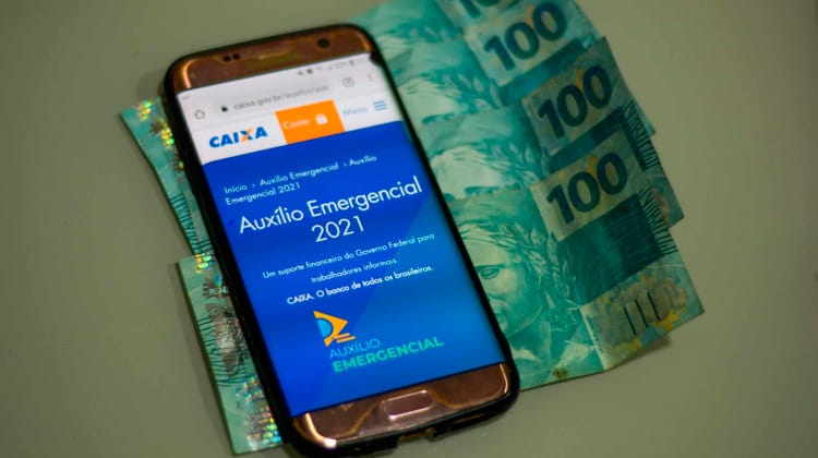 Caixa paga hoje auxílio emergencial a nascidos em novembro