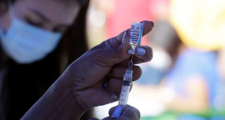 Pernambuco não irá incluir novos grupos prioritários para vacinação contra Covid-19