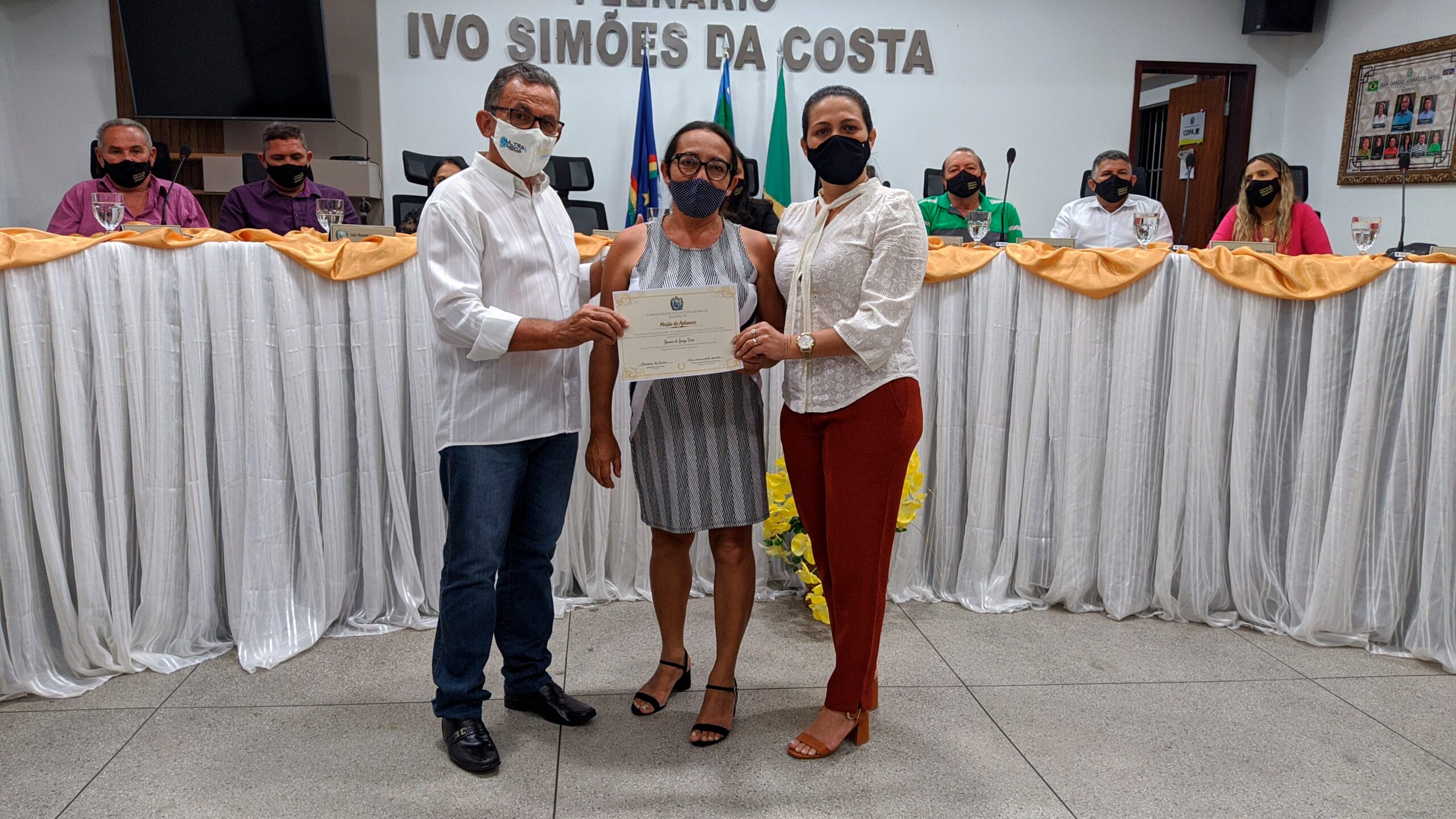 Câmara Municipal de Solidão realiza sessão solene de aplausos para entrega de títulos