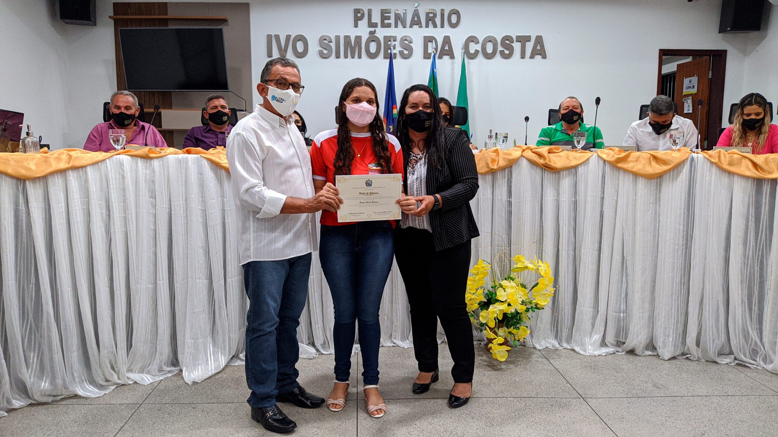 Câmara Municipal de Solidão realiza sessão solene de aplausos para entrega de títulos